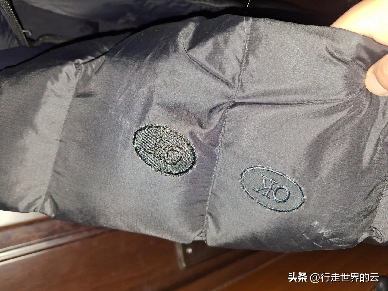 穿着补丁摞补丁的衣服，天天吃树叶。想起《高山下的花环》中梁三喜的娘说，“日子像树