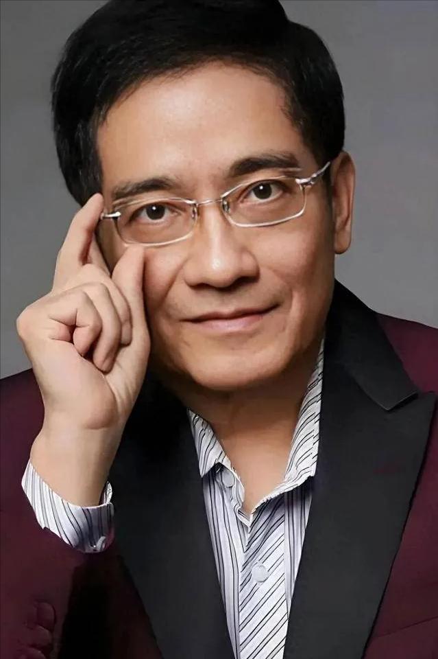 经济学家郎咸平说，一个社会没有同情心，我瞧不起这个社会，外卖晚那么两分钟，就要给