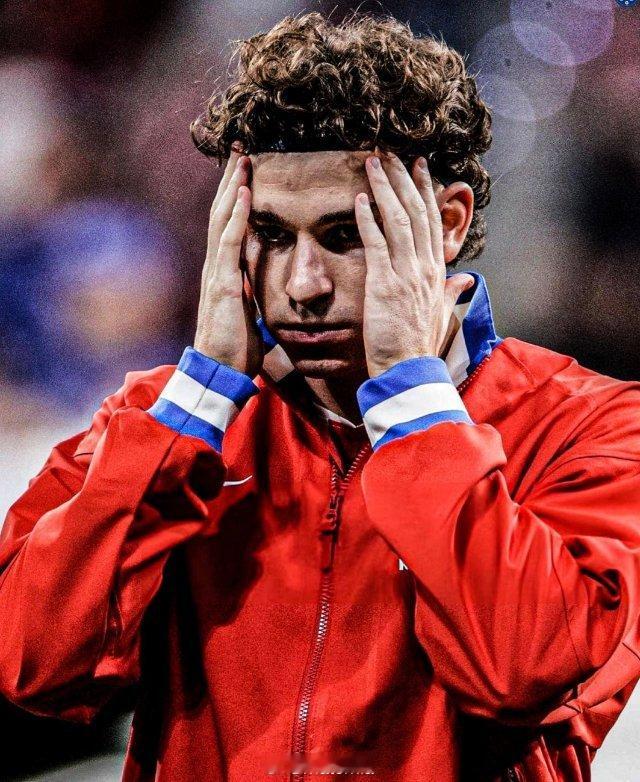 🌟 胡利安·阿尔瓦雷斯最喜欢的以下国家足球运动员：🇪🇸佩德里。西班牙🇩?