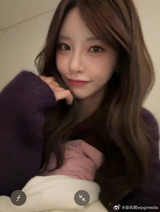 传LPL冠军中单Rookie和新女友逛街:分手都不到一个月此前，《英雄联盟》LP