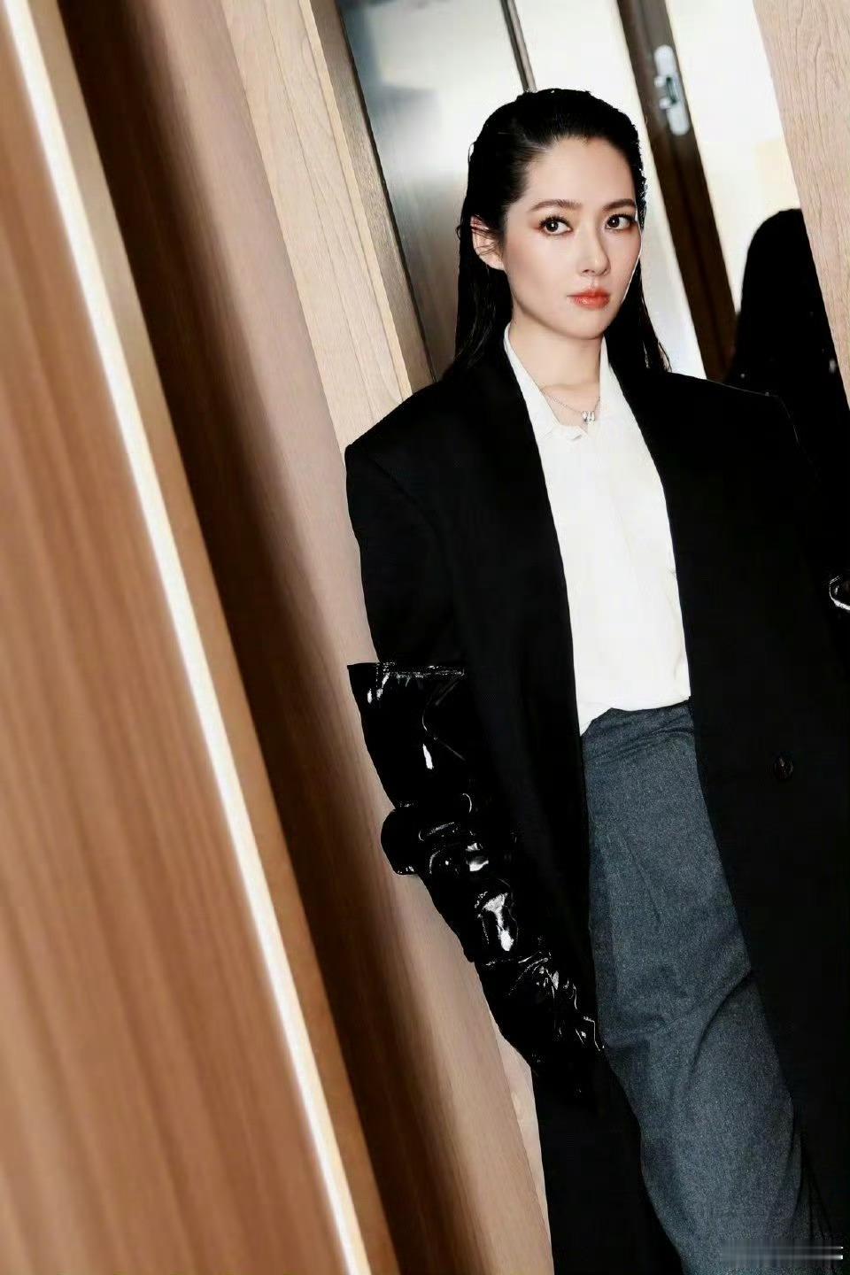 她对郭碧婷其实挺好的想知道郭碧婷什么时候能够出来拍戏😢 