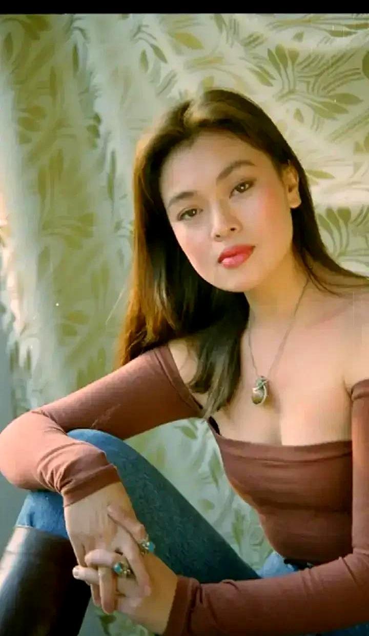 合同都签了，女主却临时换人——《红高粱》的九儿差点不是巩俐。
 
一开始，剧组几