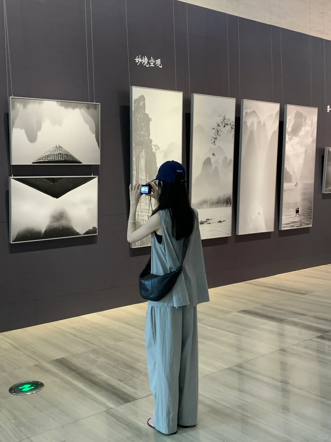 下雨天适合看展🌧️