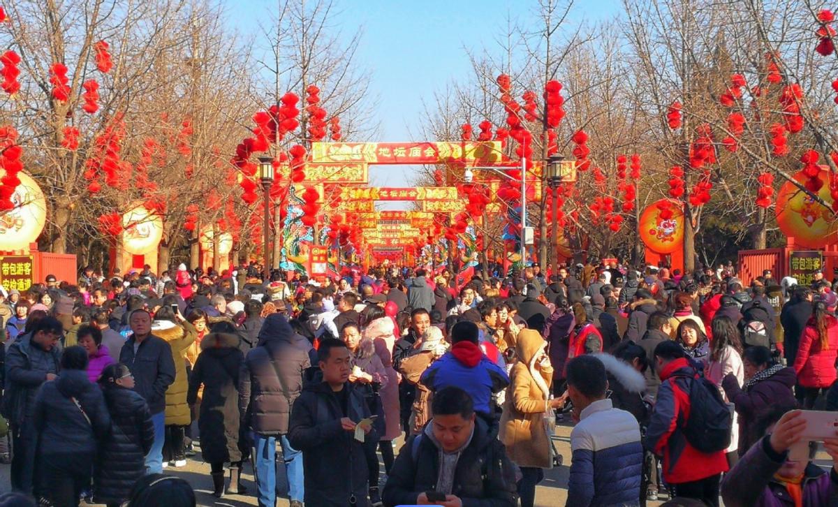 春节刚刚过去，国内市场上出现了三大反常现象，很多人还没发现，但在国际上却已经炸锅