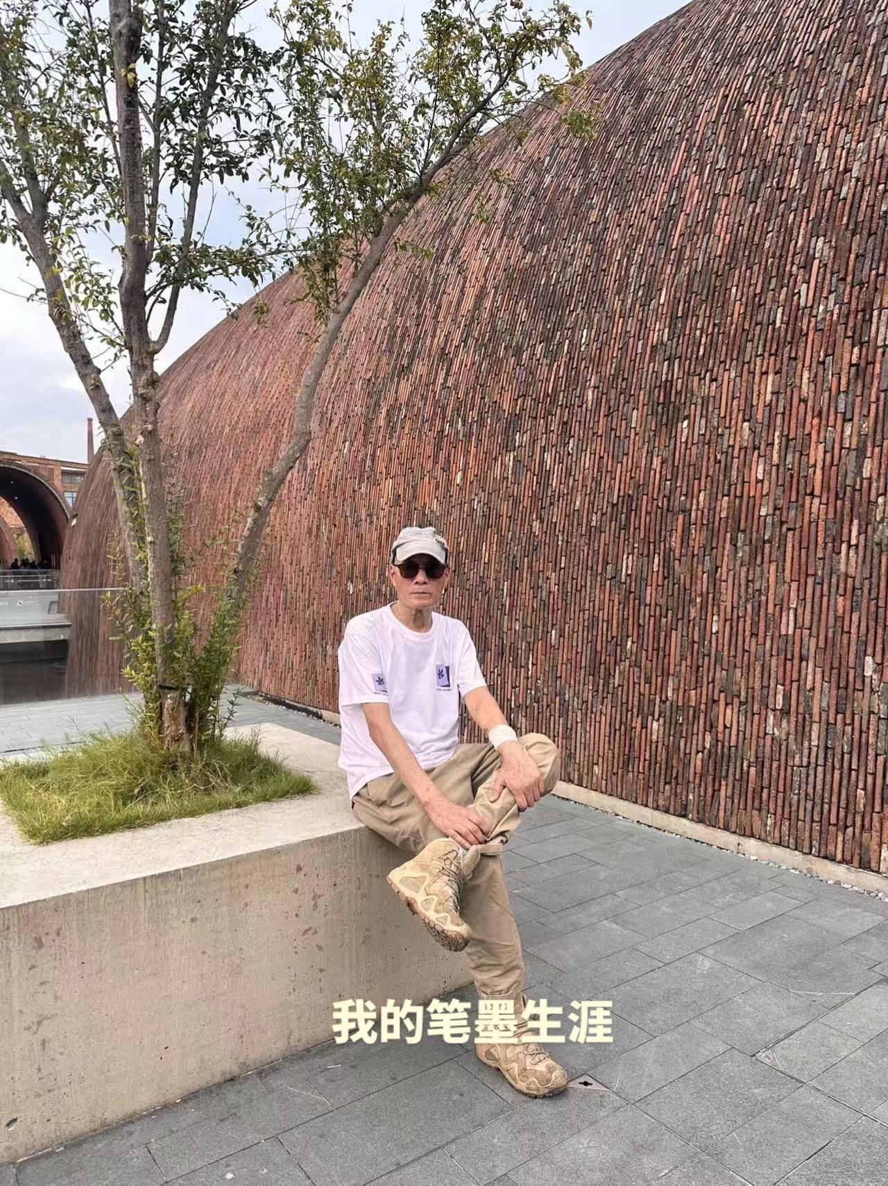 诗人画家：老狼（章安君）原创作品。继承父辈之志，铁砚磨穿继续前行