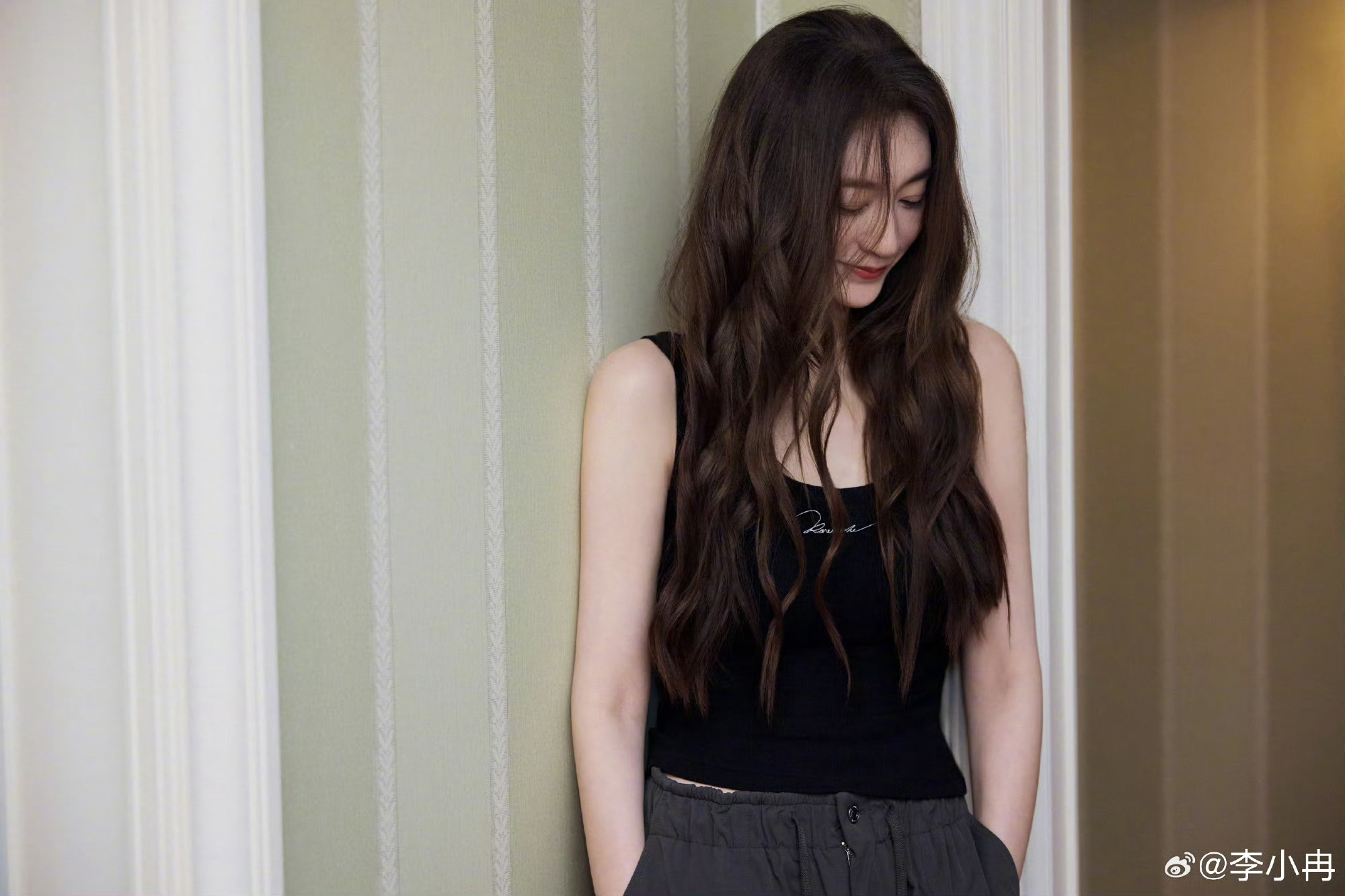 李小冉问浪姐会恶剪吗 李小冉真的好敢问，好真实的姐姐，爱了爱了。 