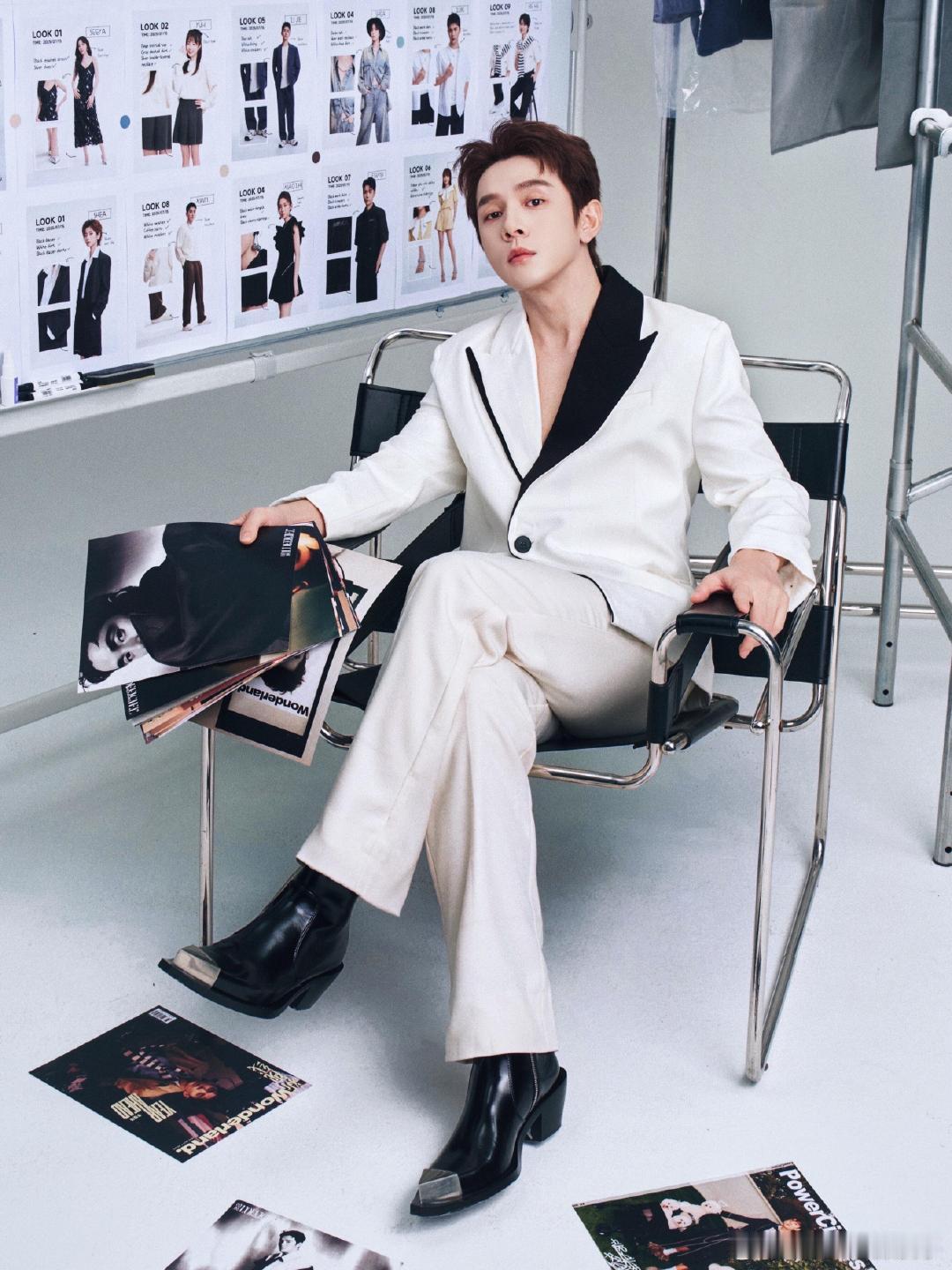 李佳琦 遇到难回答的问题又不说话了 勤俭持家天花板！团建都不忘省钱，合照换小吃被