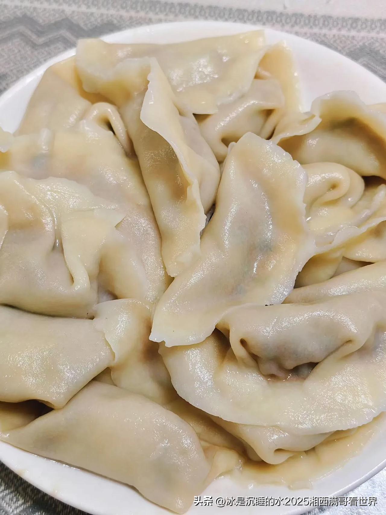 ┌─ ❷❹节气・冬至 ─┐
🌨春去秋来 立夏冬至🌨
☃周而复始 年年有余🧧