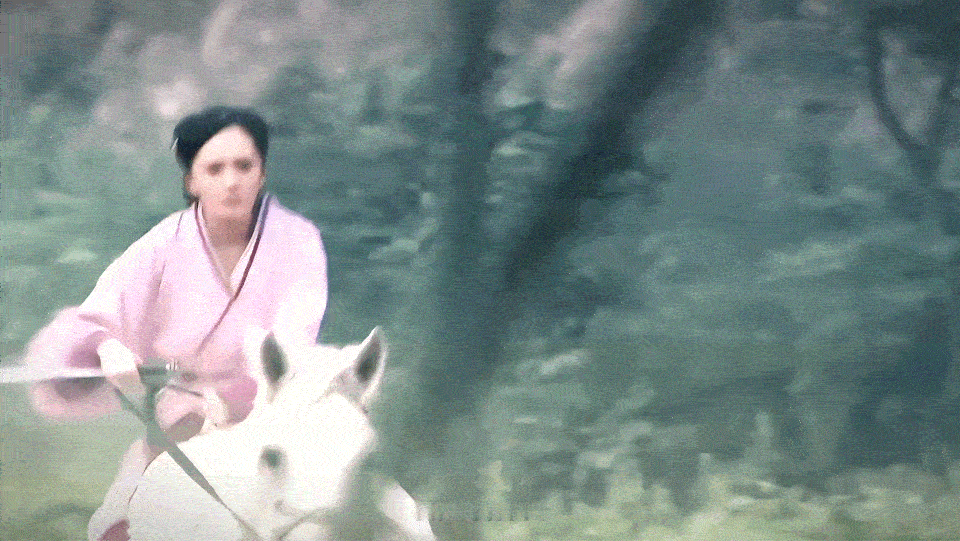 陈紫函回忆和杨幂刘亦菲拍戏往事陈紫函揭秘杨幂神雕侠侣幕后故事陈紫函这波回忆杀好敢