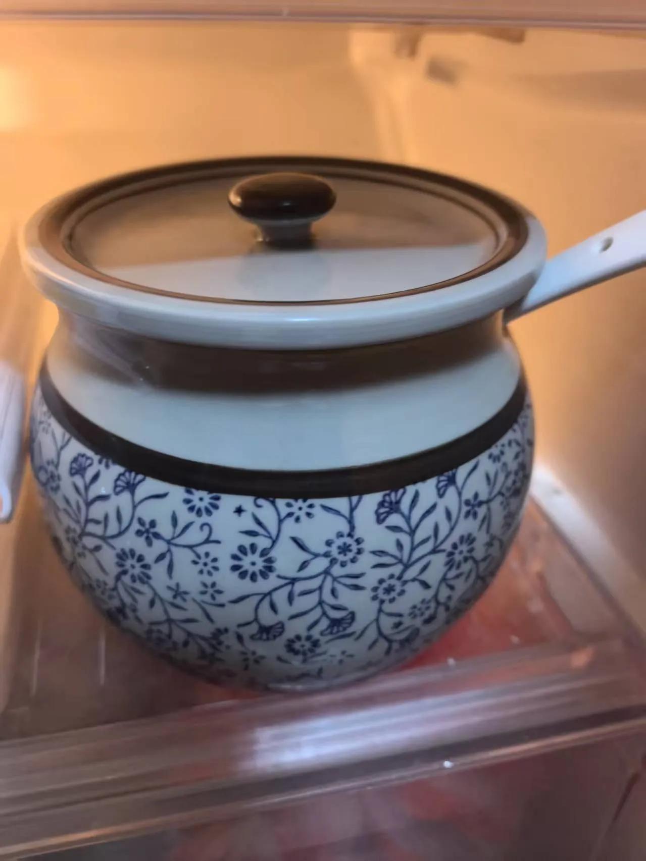 刚和无锡胞妹闲聊，说到在居住城市找了好久，一直没有找到一只可以装荤油（猪油、鸡油