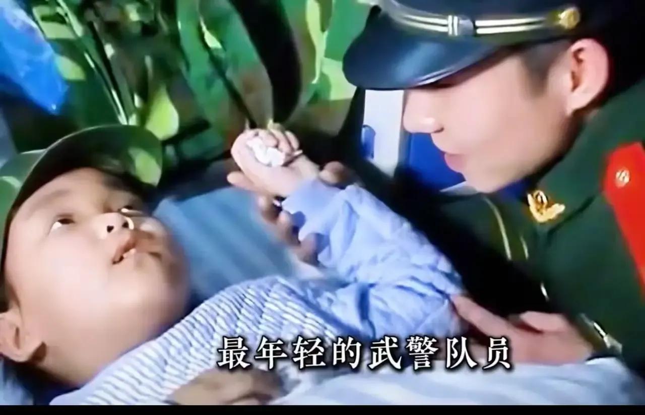 7岁男孩病床上竟要刀，背后原因让人泪目，他究竟经历了什么？
2014年，一个7岁