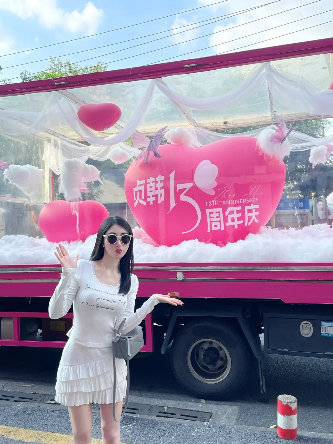🚗💕粉色花车，点亮南宁街头！