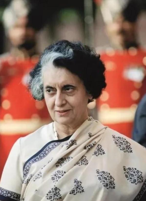 70年代，印度女总理英迪拉·甘地，让600多万穷人男子“绝育”，没想到，1984