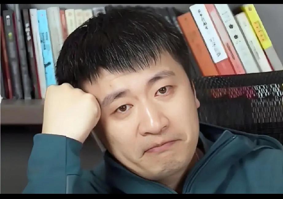 著名教育博主张雪峰于3月24日15点50分在苏州逝世！
据央视新闻报道，张雪峰老