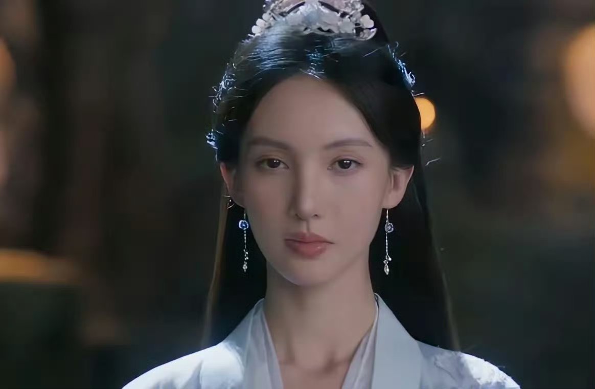终于知道为什么金晨一直找不到男朋友了​不是没有男人馋她身子​而是她有一个很严重的