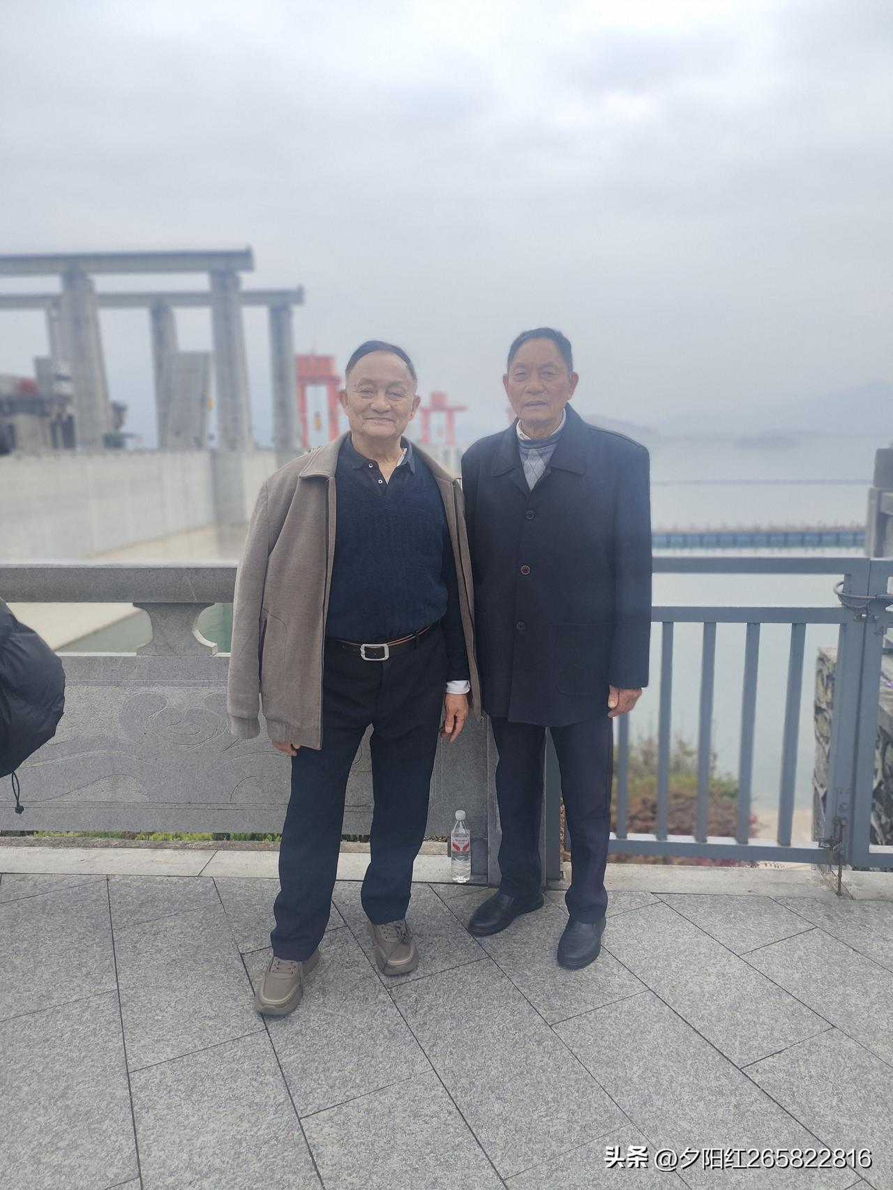 老年人活着和养老有什么区别? 老年人活着和养老区别可大了。活着，可能只是维持基本