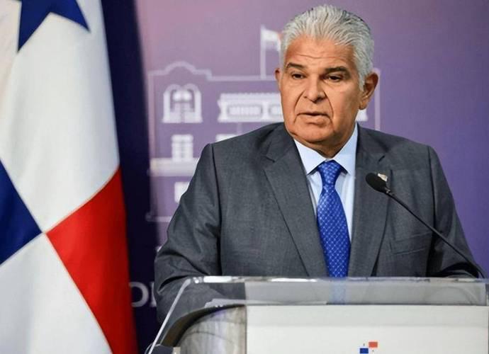 巴拿马这回真傻了！抢了港口才发现，全世界没人敢接盘
 
巴拿马抢回两座关键港口的