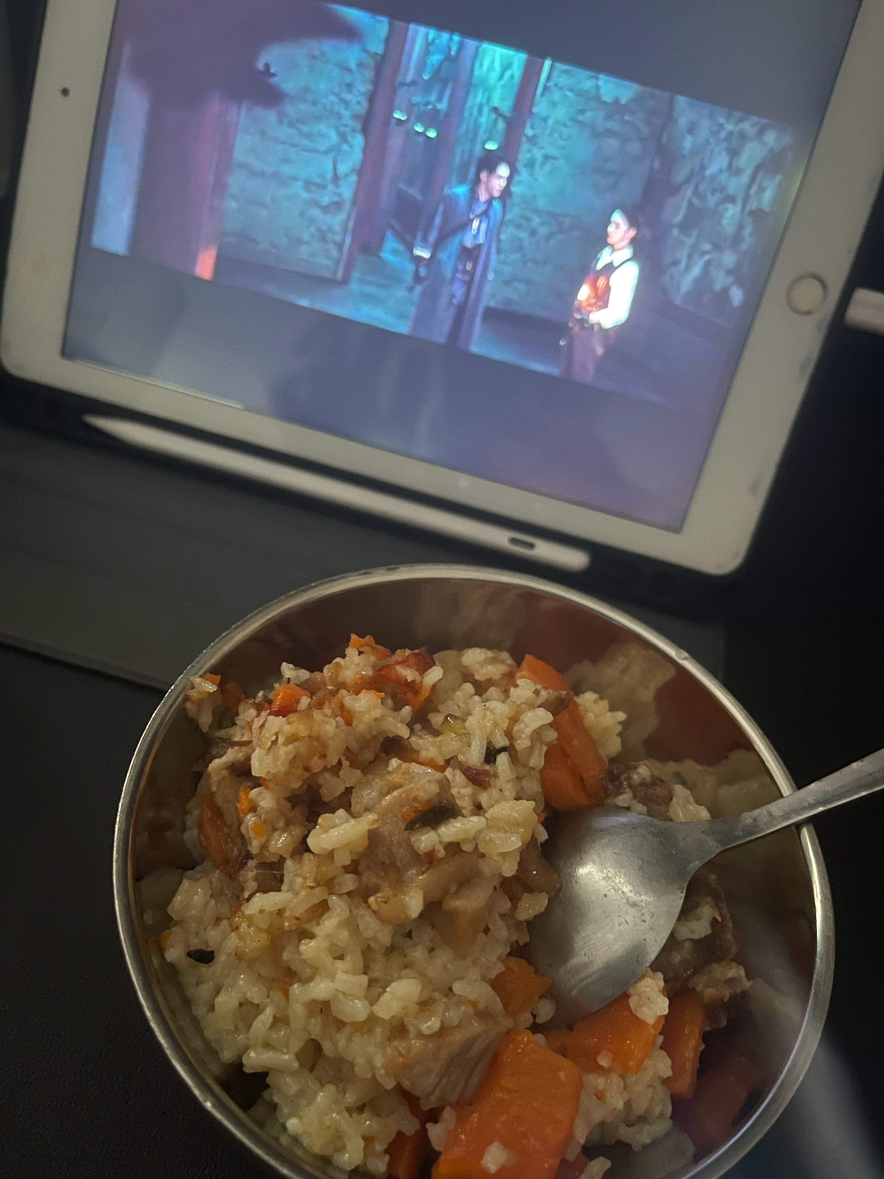 咸饭配祛火凉茶估计也就我了 