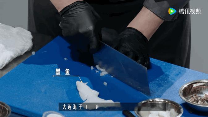 川菜大师公开正宗宫保鸡丁秘方一饭封神国民名菜宫保鸡丁终于揭秘！川菜大师在节目公开