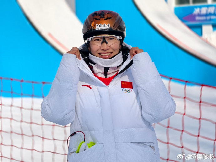 【#徐梦桃希望在米兰冬奥会平安如愿#】2022年2月14日，北京冬奥会女子空中技