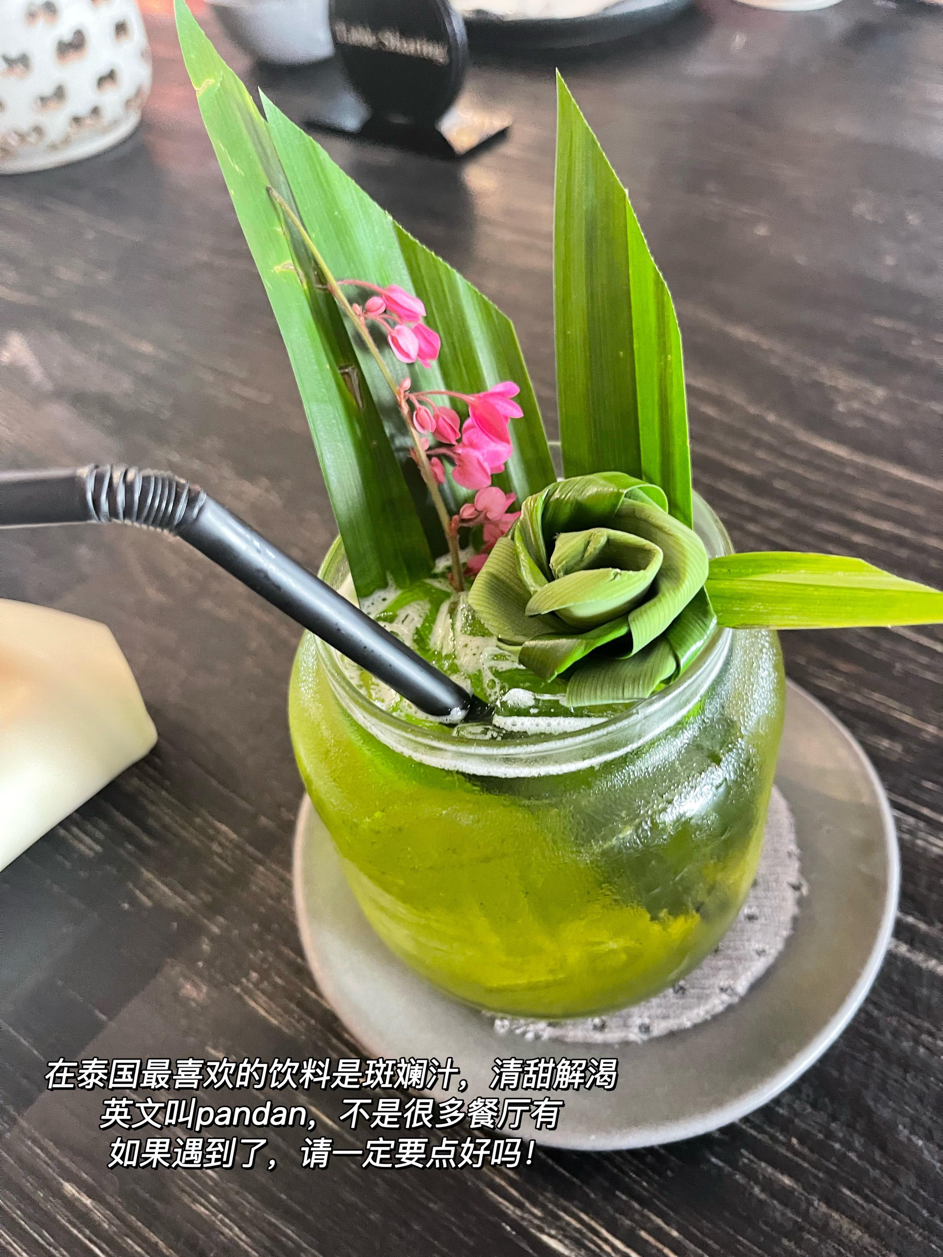 最近姥姥姥爷来看猪，物质食粮和休闲娱乐我都给排的很满。怎么样，你们不在身边，我们