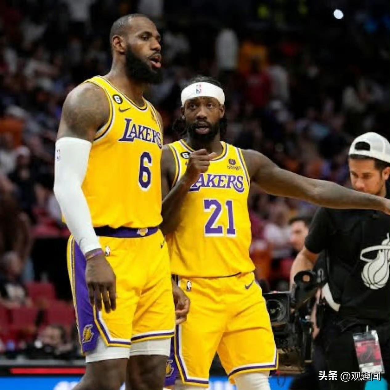 贝弗利称NBA应该支付詹姆斯5000万美金直到他退役，因为他扛着联盟前进：

“