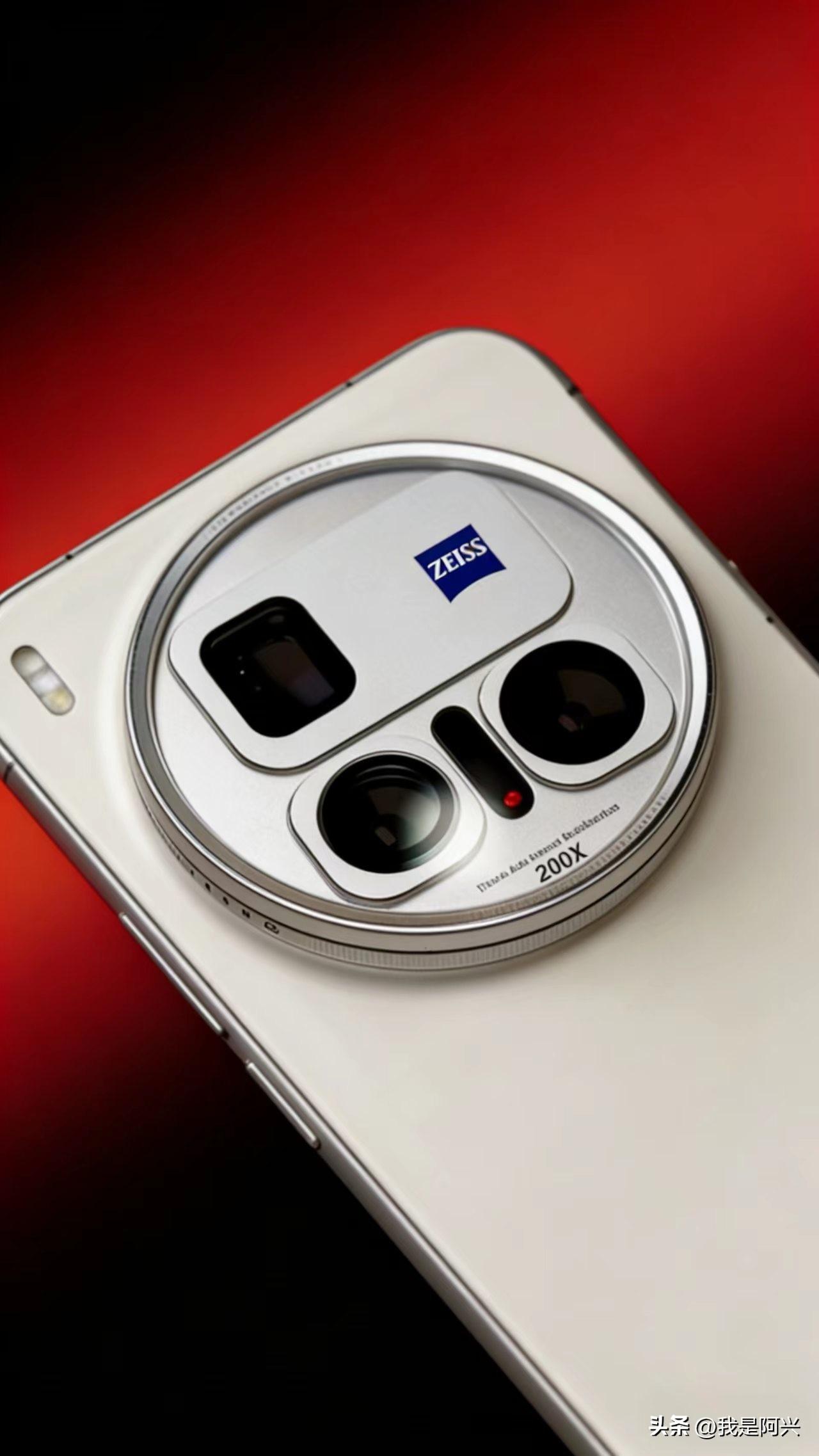 vivo X300 Ultra真机曝光。