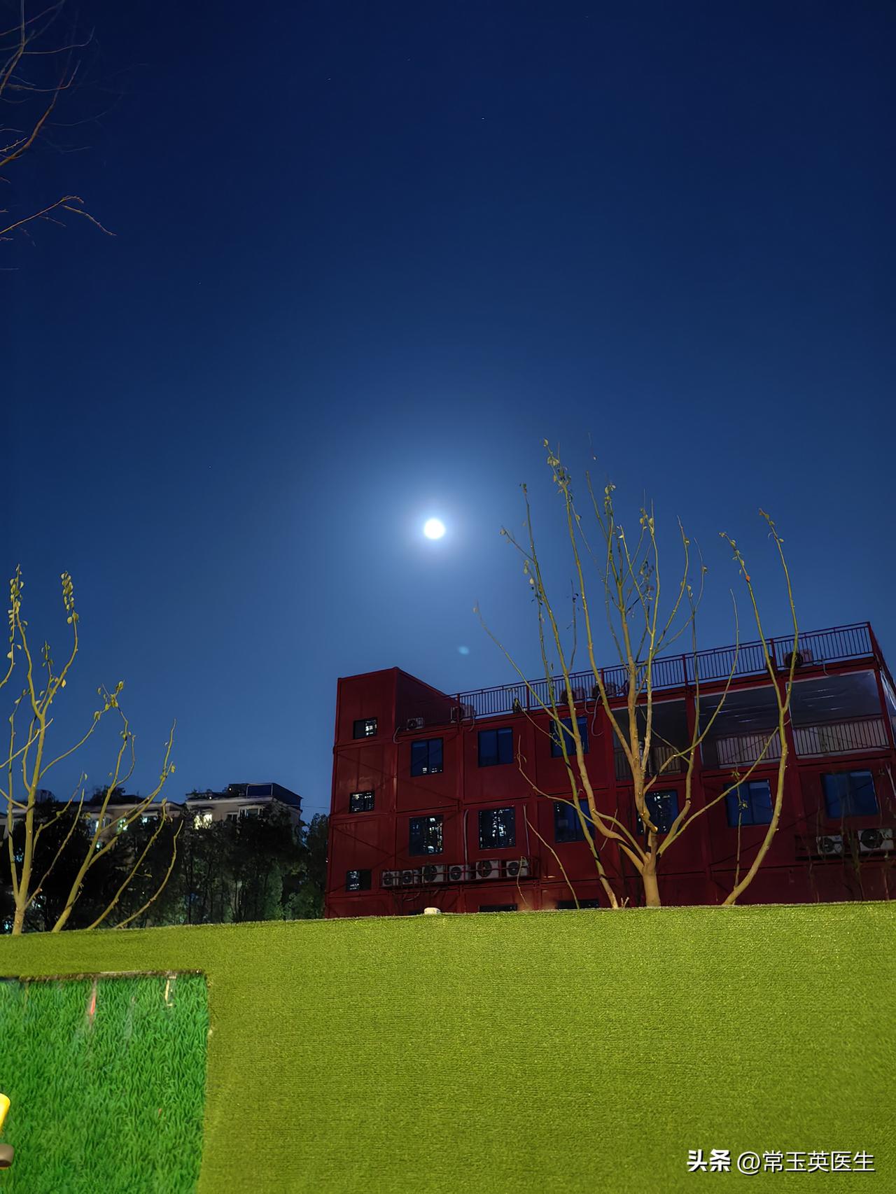 上联：岁月长河风风雨雨，诚邀下联人生旅途磕磕碰碰