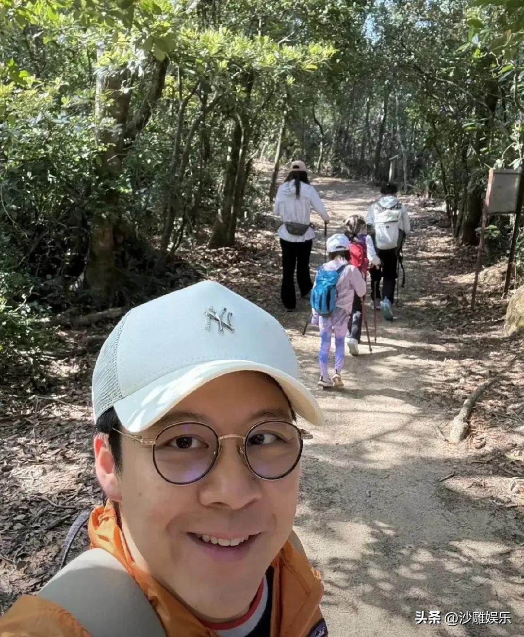 郭晶晶霍启刚，双双冲上热搜！

3月15日，一向低调的“跳水女王”郭晶晶在社交平