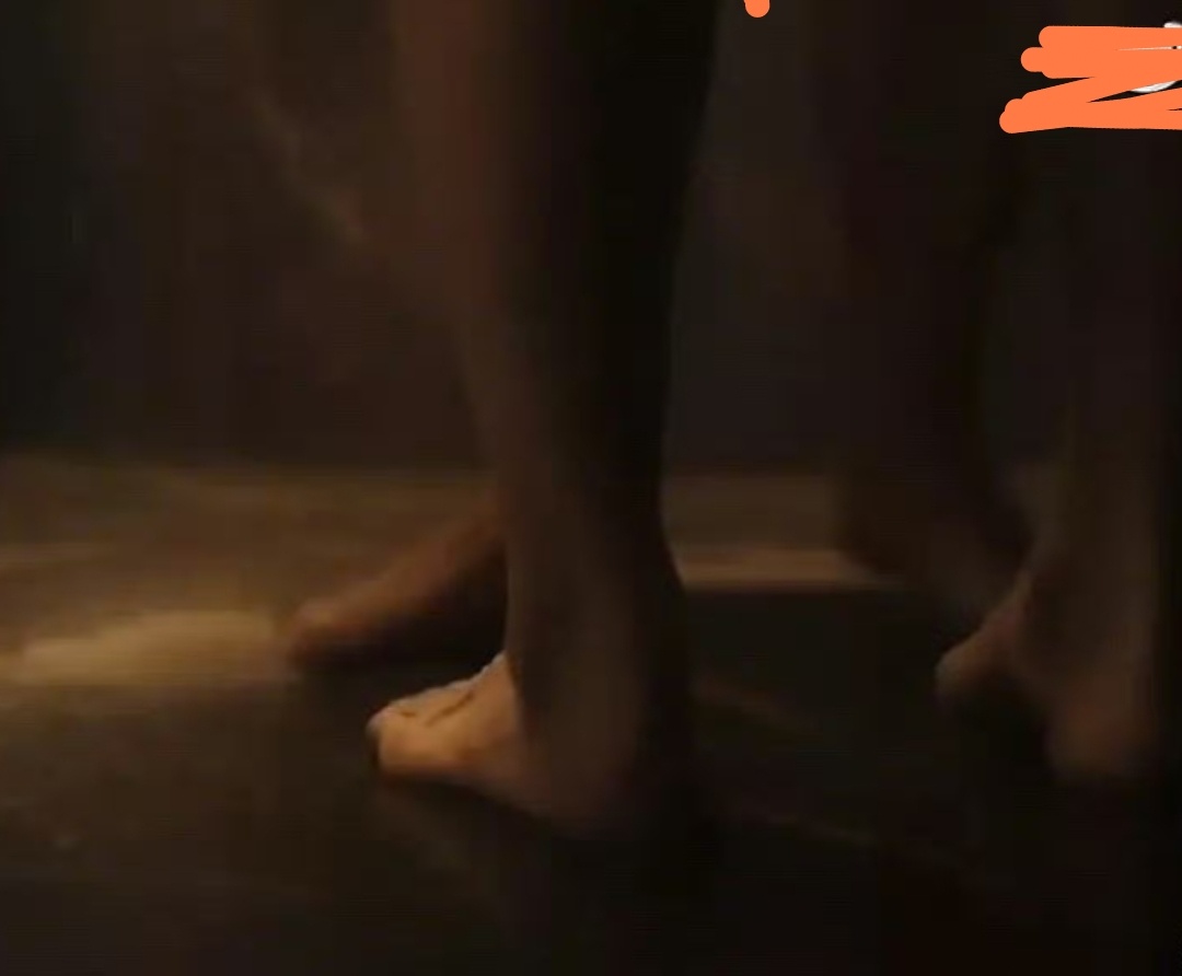 蔡文静岳云鹏岳云鹏也委屈啊蔡文静工伤 就因为《九号秘事》里一段夫妻浴室戏份，全网