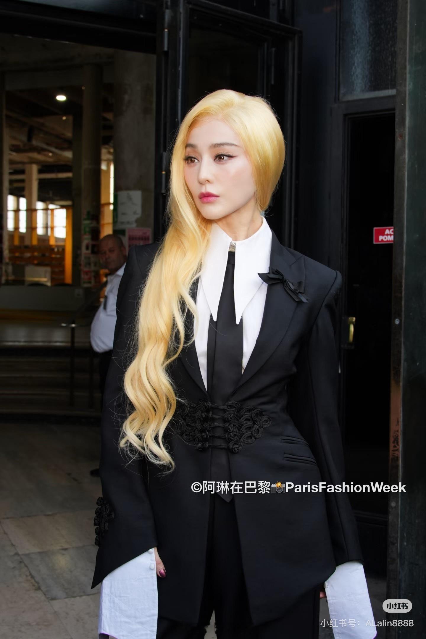 山东女企业家这个金发look也太美太惊艳了。。。。。🙊 