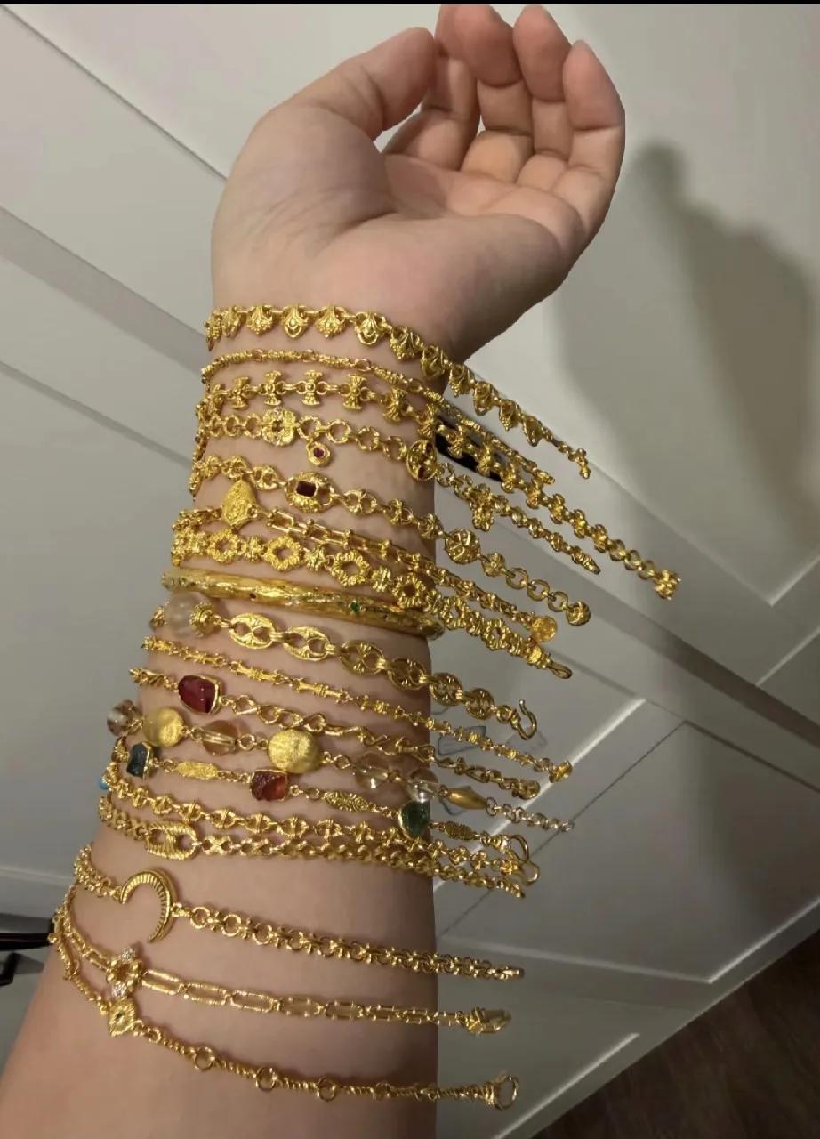 结婚十二年
不得不感谢
老公坚持对我的爱

结婚十二年
逢年过节
结婚纪念日
老