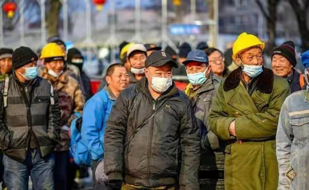 重新回到农村也许是不错的选择。当年，人人把逃离农村到城里谋生当成唯一的选择。多少