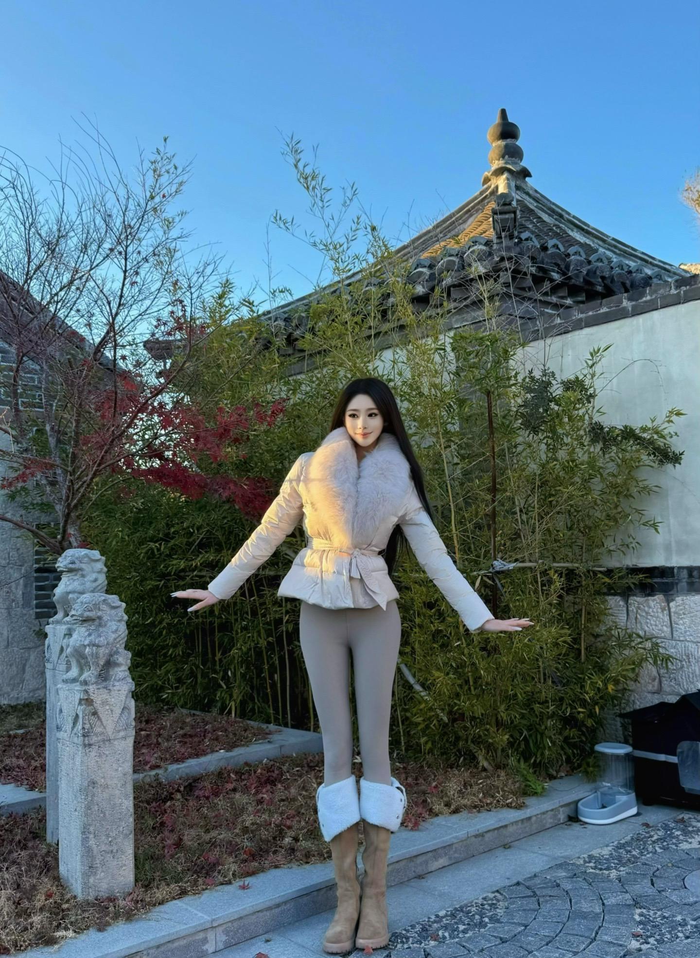 我的生命不过是温柔的疯狂。眼里一片海，我却不肯蓝。