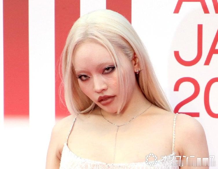 CHANMINA 因喉咙不适等身体不适，经诊断为“甲状腺功能减退症引发的喉咙不适
