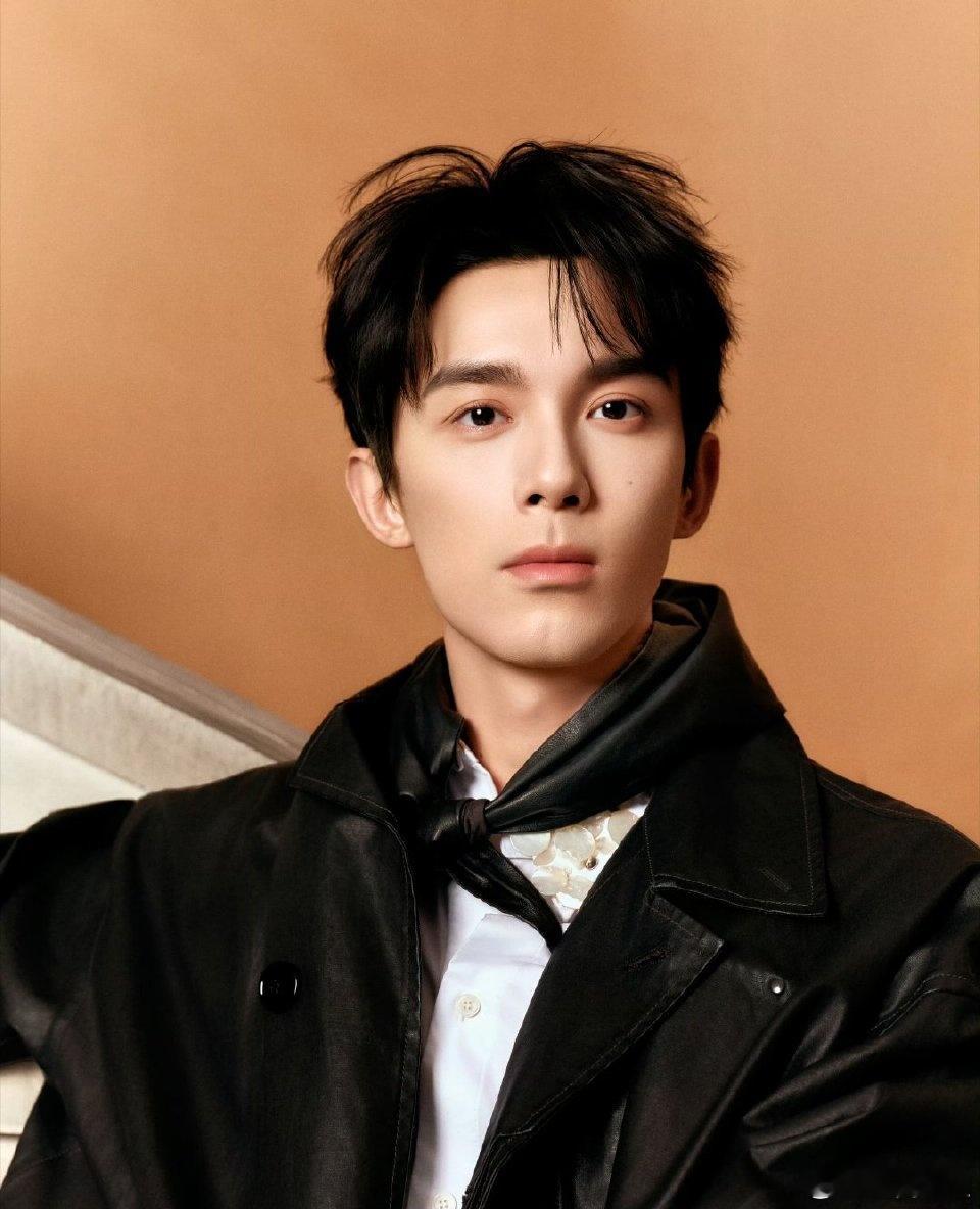 刘大锤聊白珊珊喊话吴磊如今造谣成本实在太低，毫无实据就能对他人造成实质性伤害。我