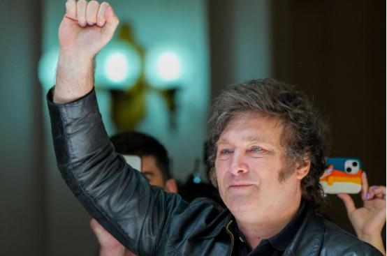 再这么下去，米莱在中国就快成米圣了！阿根廷今年开始对1.6万美元以下的进口电动车