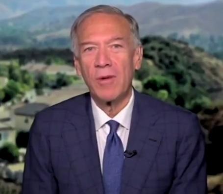 美国前国务卿蓬佩奥10月29日发文叫嚣道：“特朗普总统的果断政策正在全球重建美国