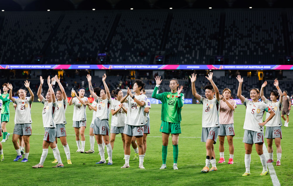 【#中国女足的板凳深度变厚了#】#中国女足默契度有待提升#凭借王霜和张睿的进球，