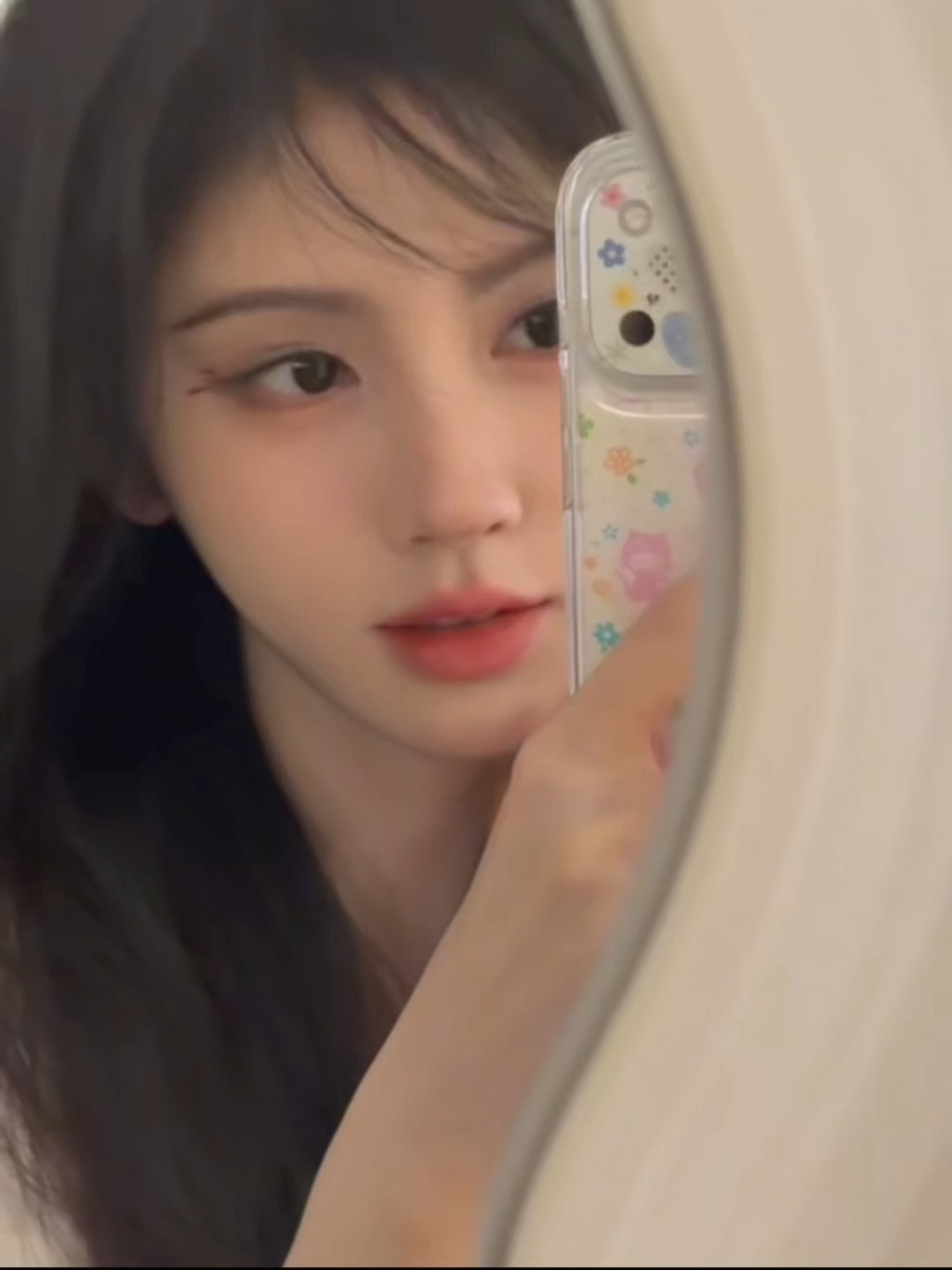 jjy鞠婧祎苏绿夏  jjy鞠婧祎万花世界  “能有一次遇见 ，再难也值得。”?