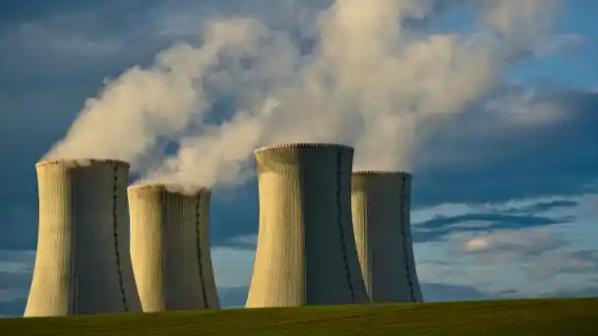 藏不住了，俄罗斯对外情报局刚爆了个大料，真正在研发核武器的不是伊朗而是欧盟，表面