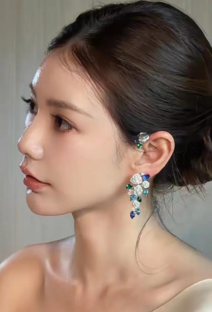 大家觉得马筱梅会不会超越大S？她的时尚资源越来越多了，而且也越来越漂亮了。大S走