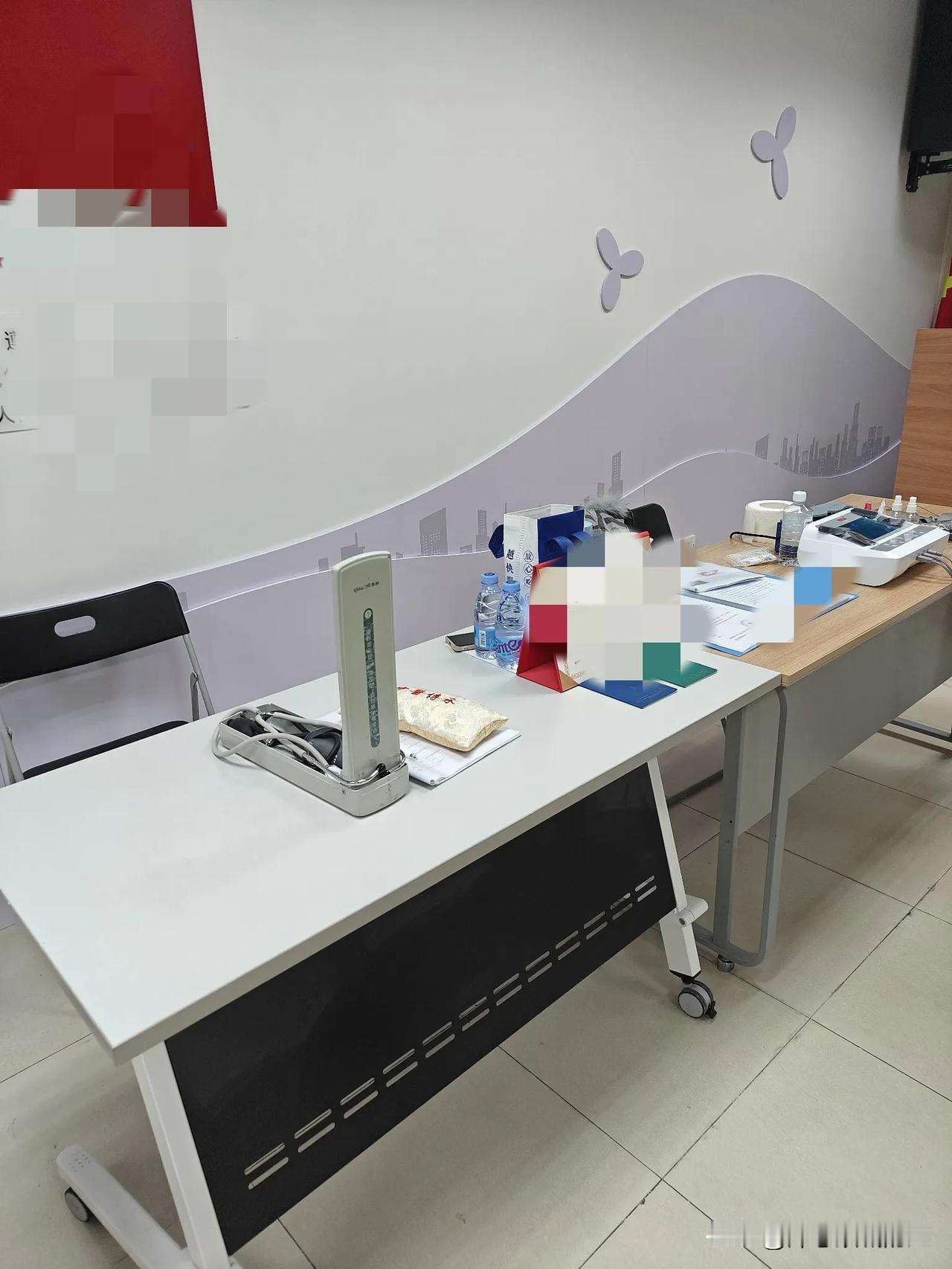 免费的义诊，也有套路啊。
老公上班的公司所在的物业，最近邀请了一个医疗机构来义诊