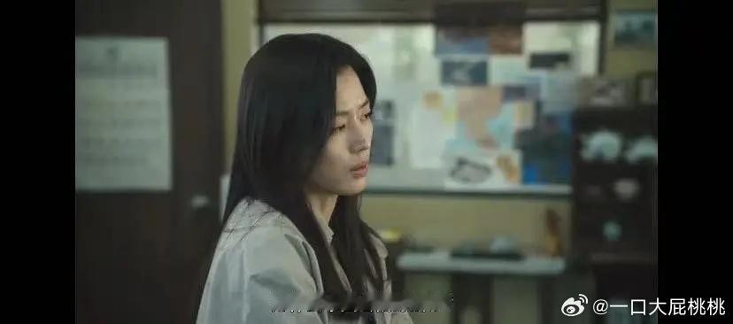 要不是在这边路人缘好全智贤这波肯定也得挨🐴，但我对棒子是没一点好感 ​​​
