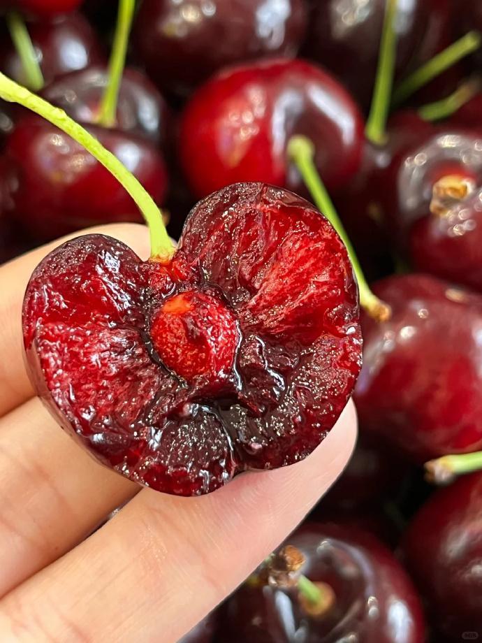 不仅仅是车厘子，所有果蔬类产品的保鲜运输体系已经相当成熟了，这一个月的时间都不算