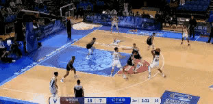 辽宁本钢大将付豪真是太猖狂了！在今天进行的辽宁本钢和合肥狂风的CBA杯赛中，当时