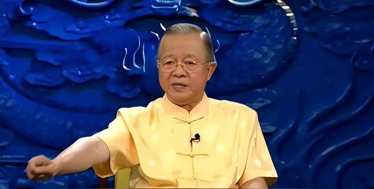 原来曾老早就点破了韩红慈善的命门！

曾仕强教授说，做公益，人家捐给你钱，你要看
