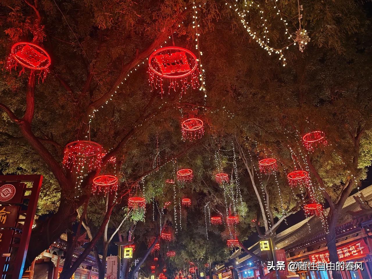 榆林老街真的很美，很有历史文化底蕴，值得一逛。这次出差有幸在榆林老街闲逛了一会，