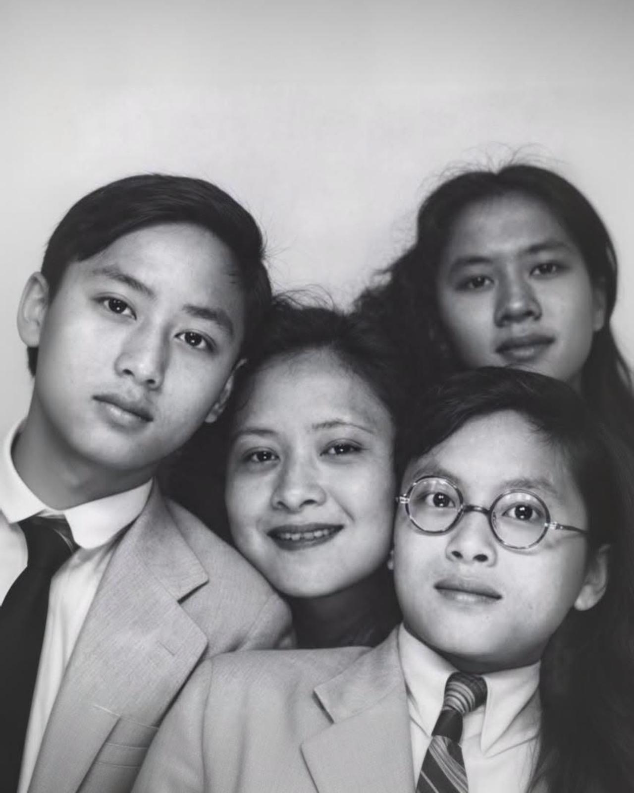 她是泰国版孝庄太后，两个儿子都当过泰王
泰国玛希敦家族有四位重要的皇室成员，他们