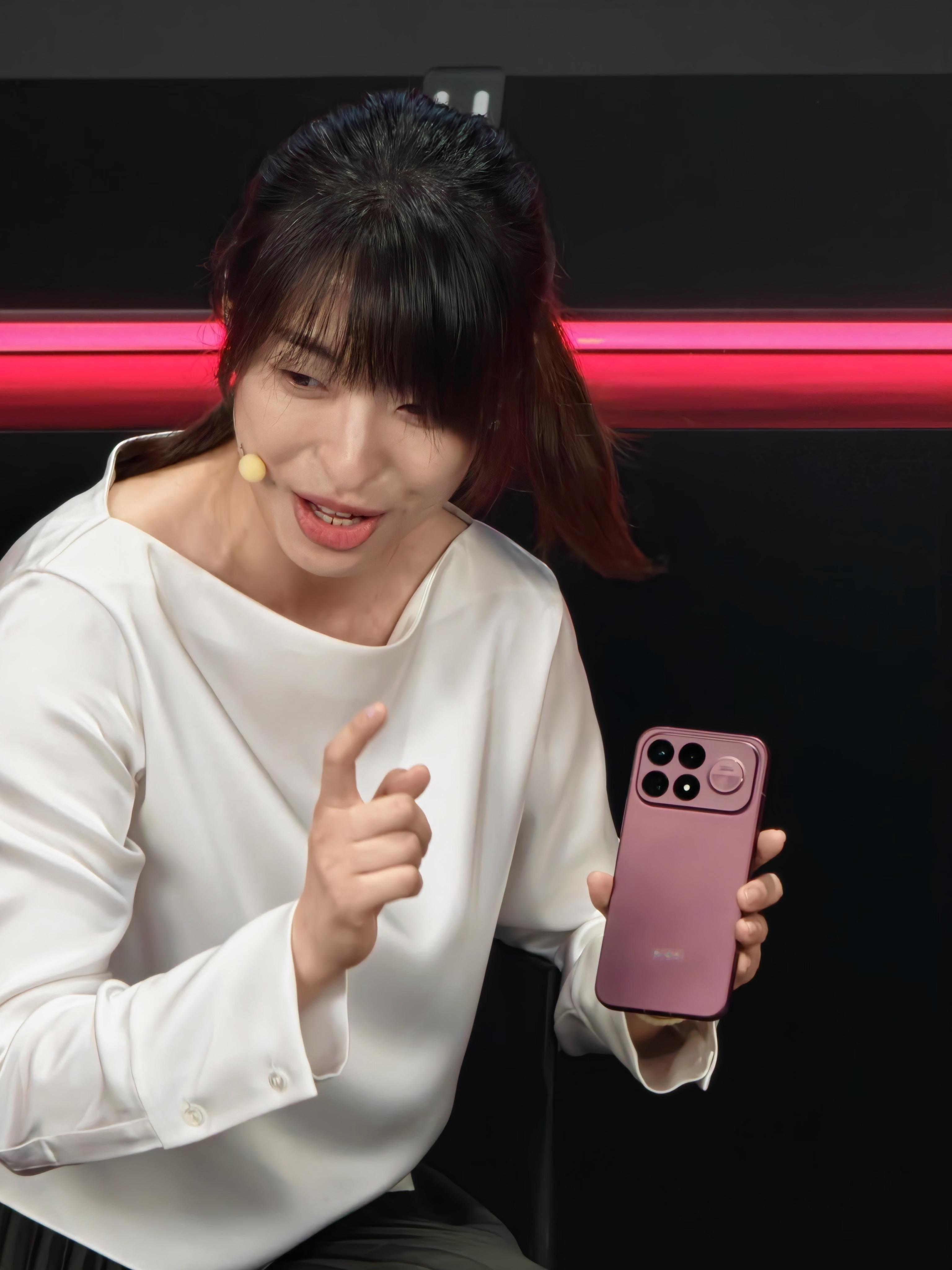 REDMI K100 Pro Max 红色版正是亮相手机圈终于有高级酒红色了